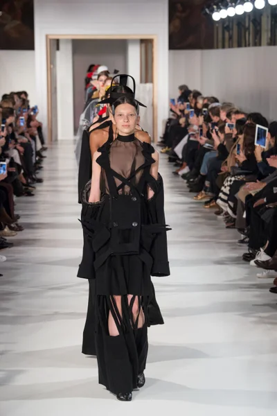 Look 26